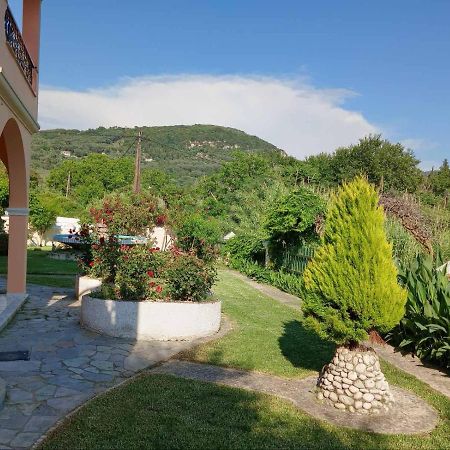 Pool Villa Grigoris Aspiotades Exterior photo