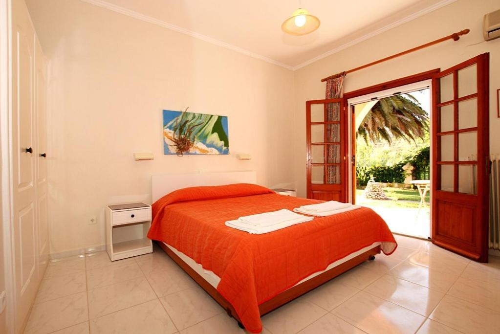 Pool Villa Grigoris Aspiotades Exterior photo